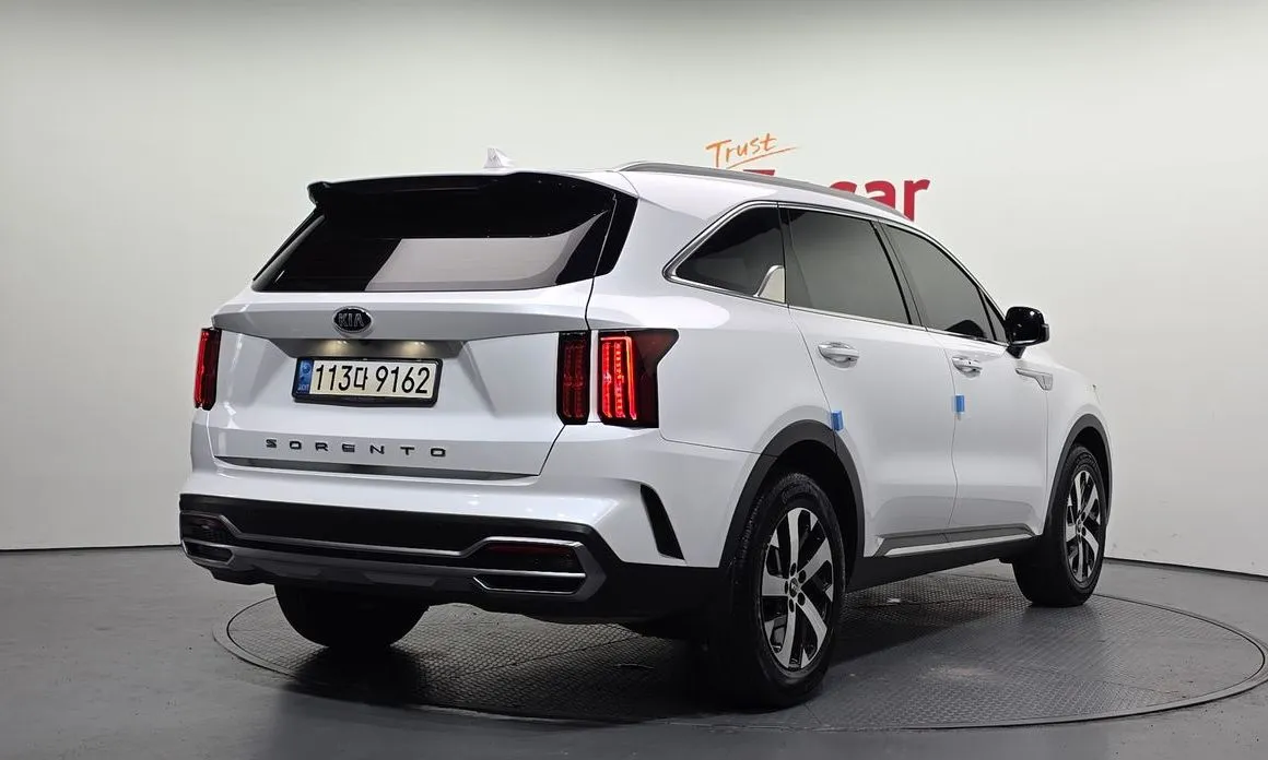 Kia Sorento — фото 5