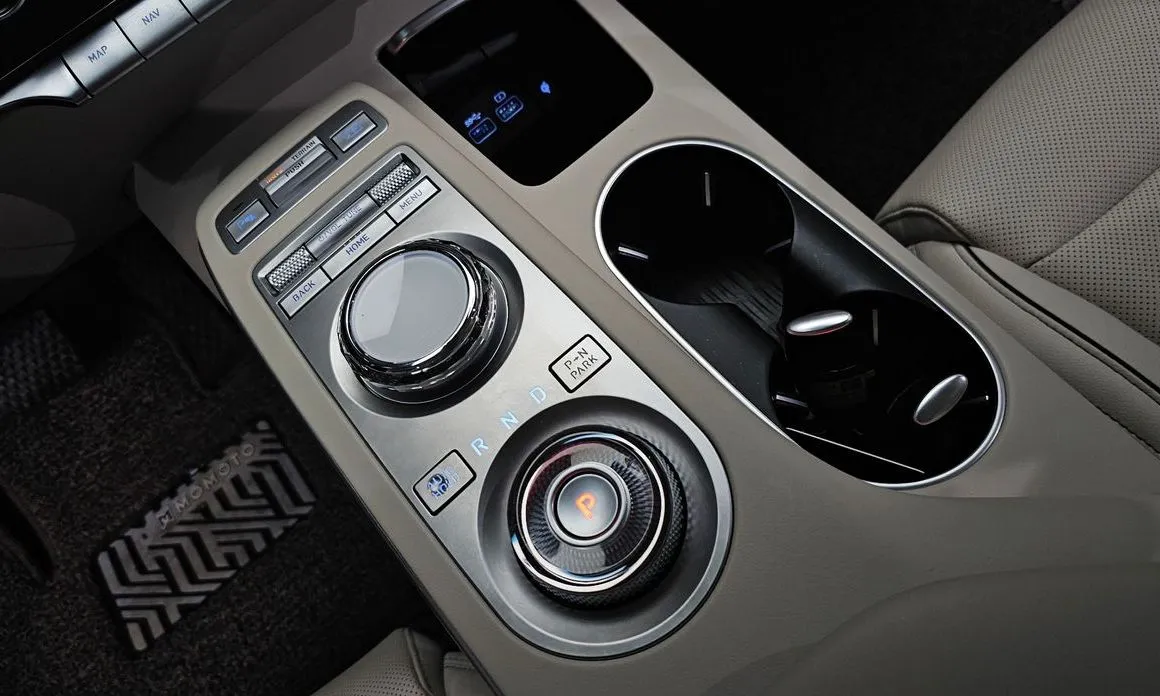 Genesis GV70 — фото 10