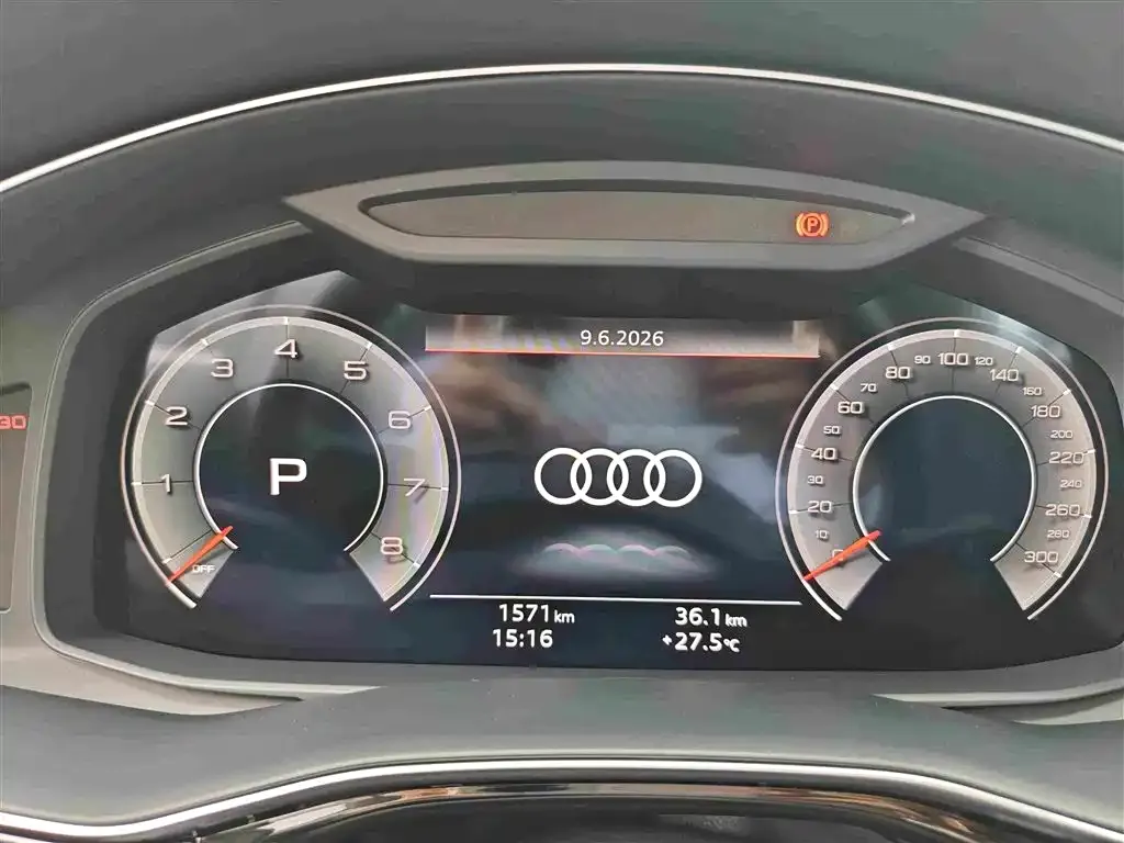 Audi Q8 — фото 2