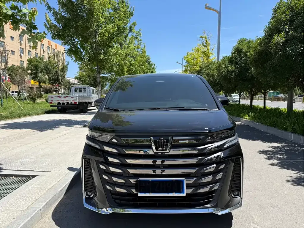 Toyota Vellfire — фото 9