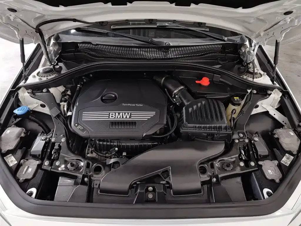 BMW 1 Series 2021 из CN, фото 8