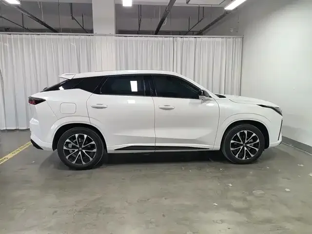 Changan UNI-Z New Energy 2025 из CN, фото 2