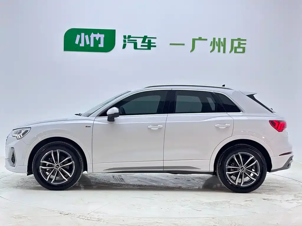 Audi Q3 — фото 10