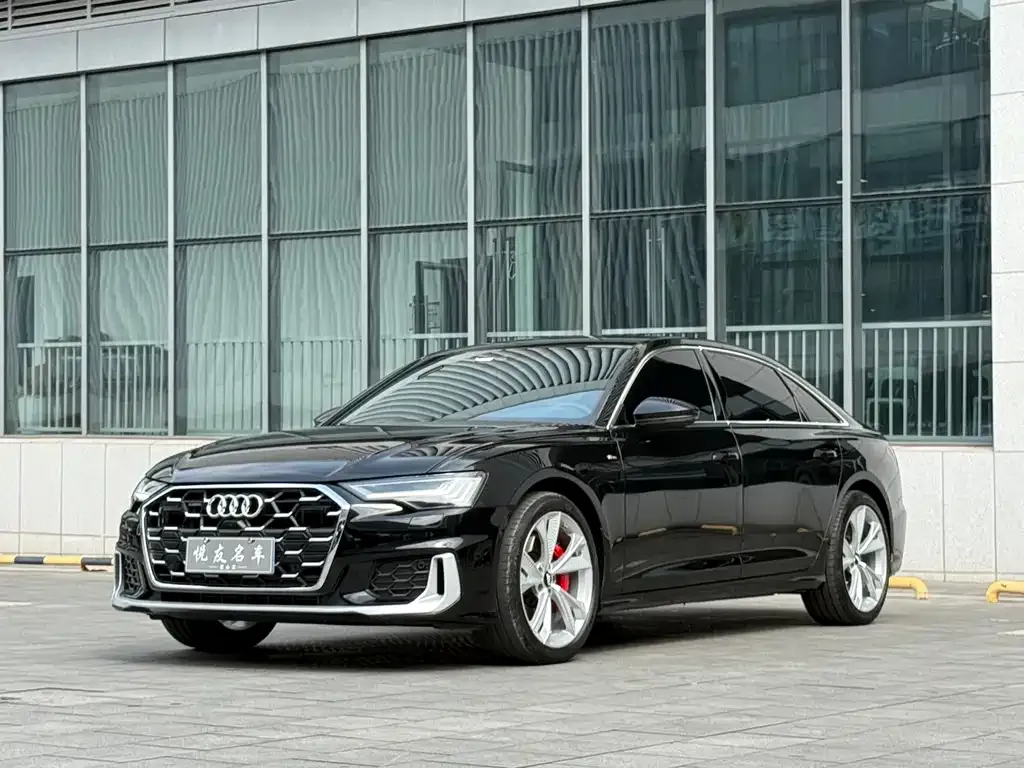 Audi A6L — фото 1