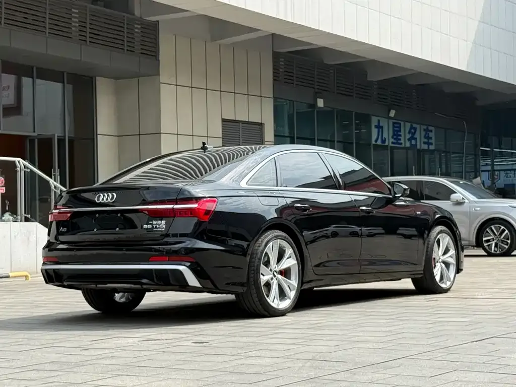 Audi A6L — фото 7