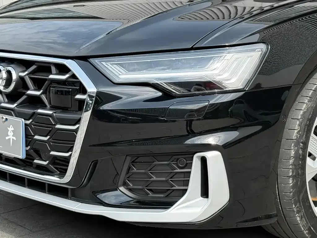 Audi A6L — фото 2