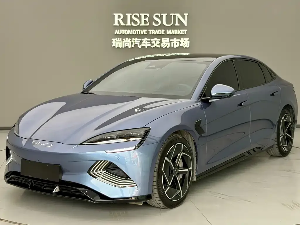 BYD Seal — фото 1