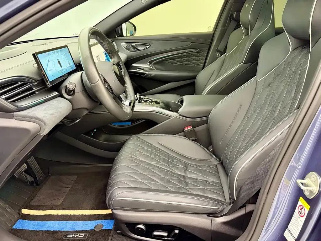 BYD Seal — фото 8
