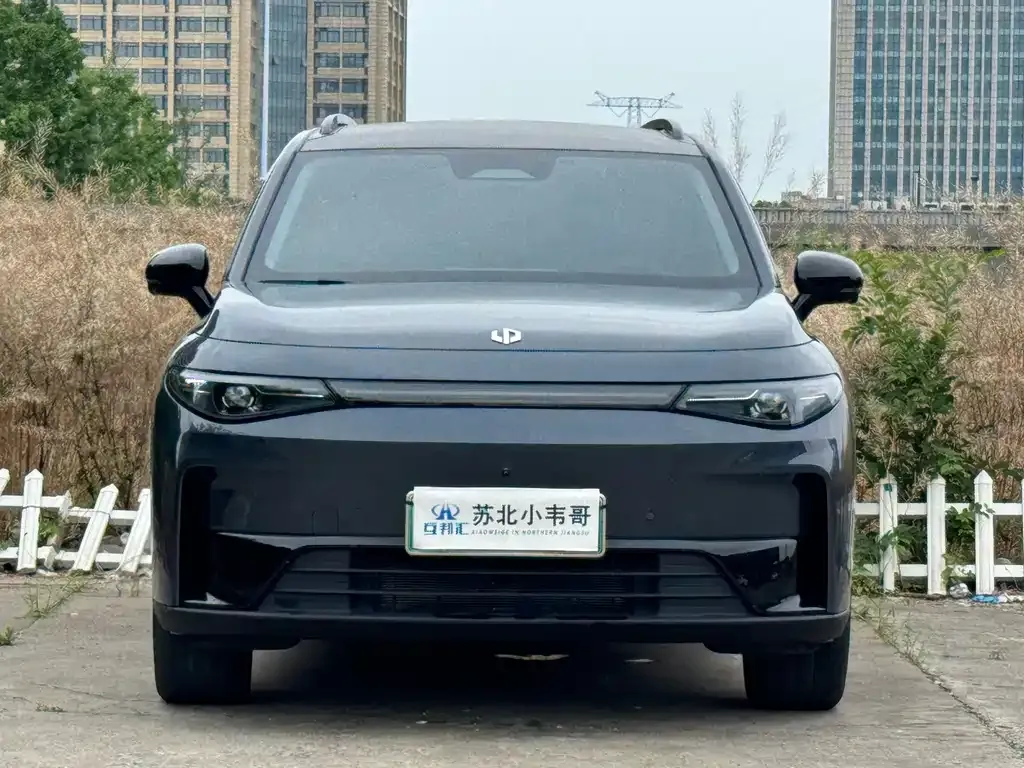Leapmotor C16