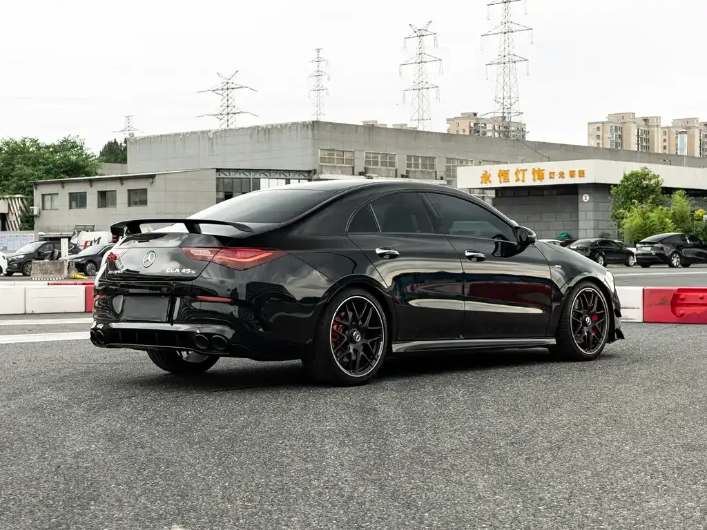 Mercedes-Benz CLA AMG — фото 8