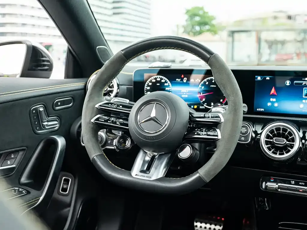 Mercedes-Benz CLA AMG — фото 5
