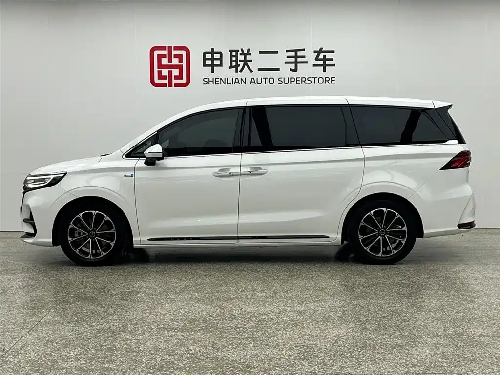 Roewe iMAX8 — фото 3