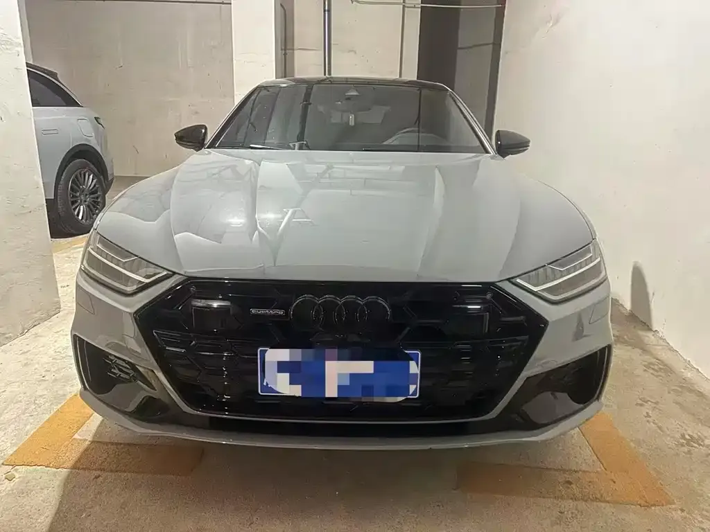 Audi A7L — фото 7