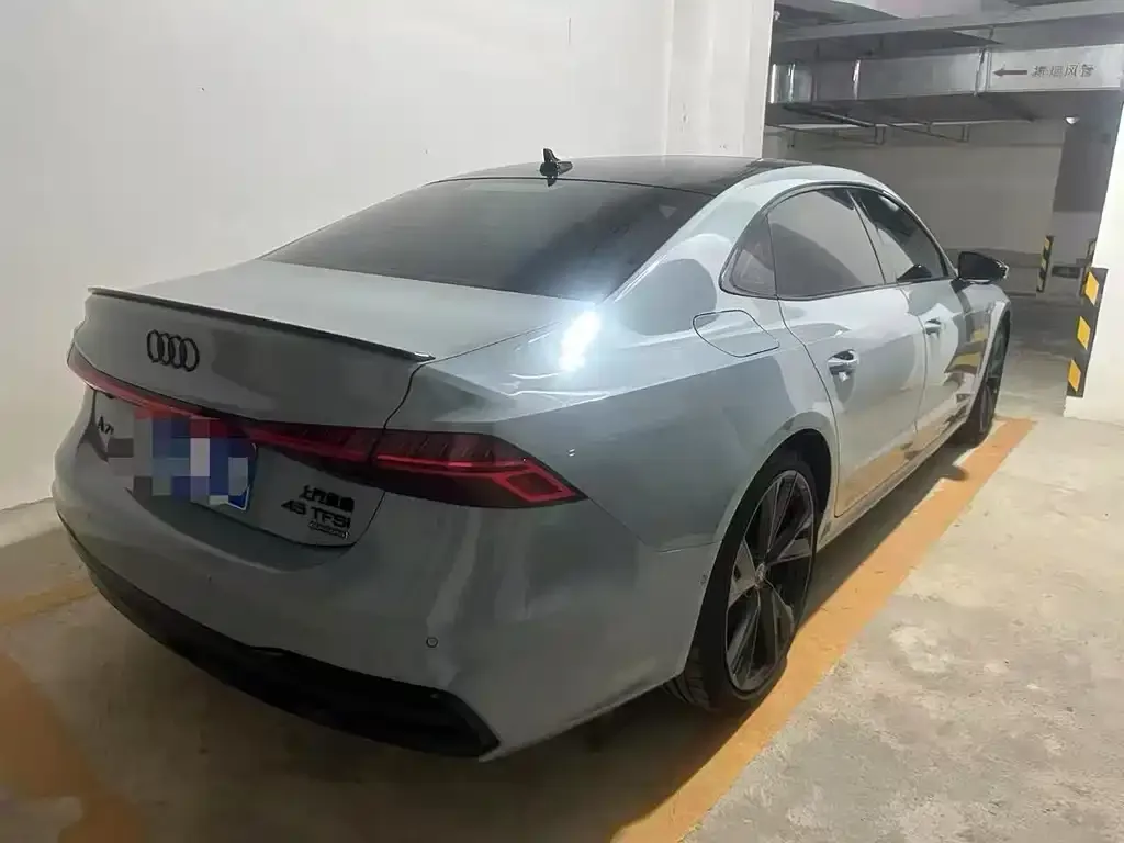 Audi A7L — фото 5
