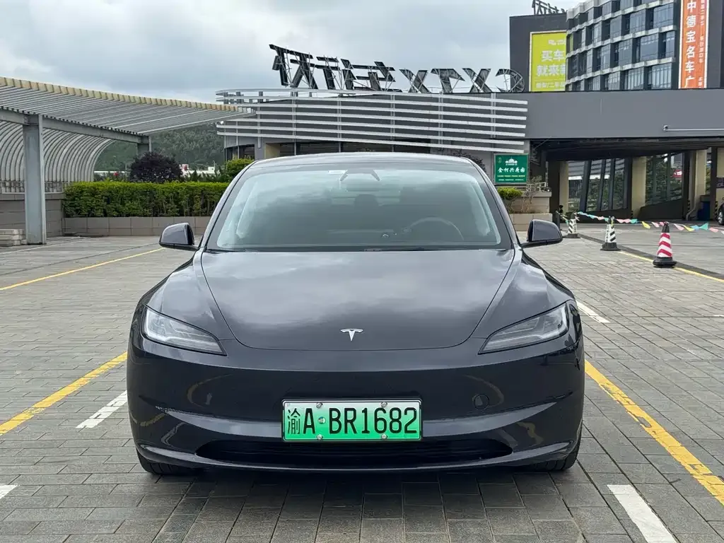 Tesla Model 3 — фото 2