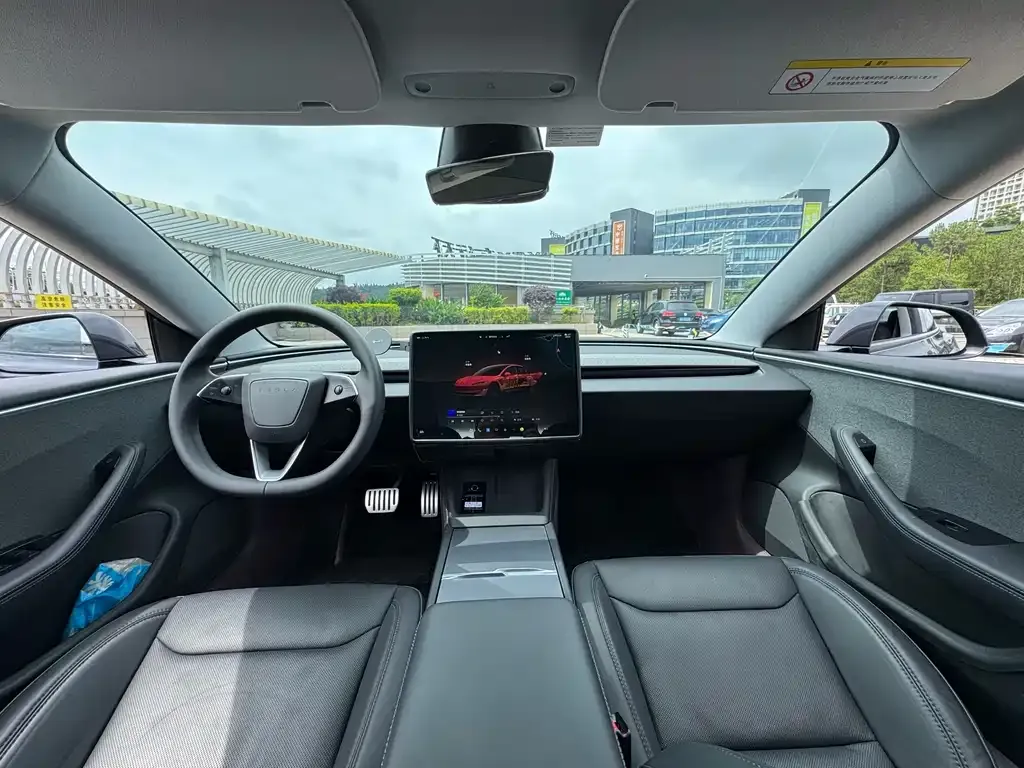 Tesla Model 3 — фото 6