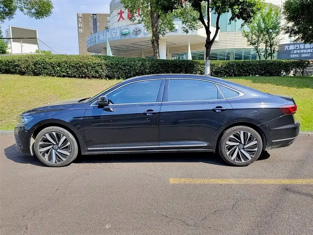 Volkswagen Passat — фото 5