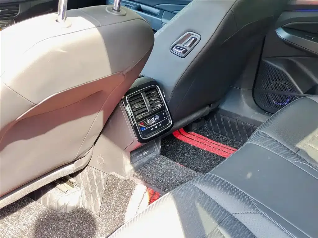 Volkswagen Passat — фото 4