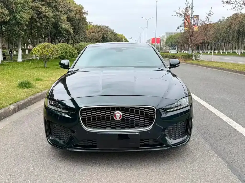Jaguar XEL — фото 10