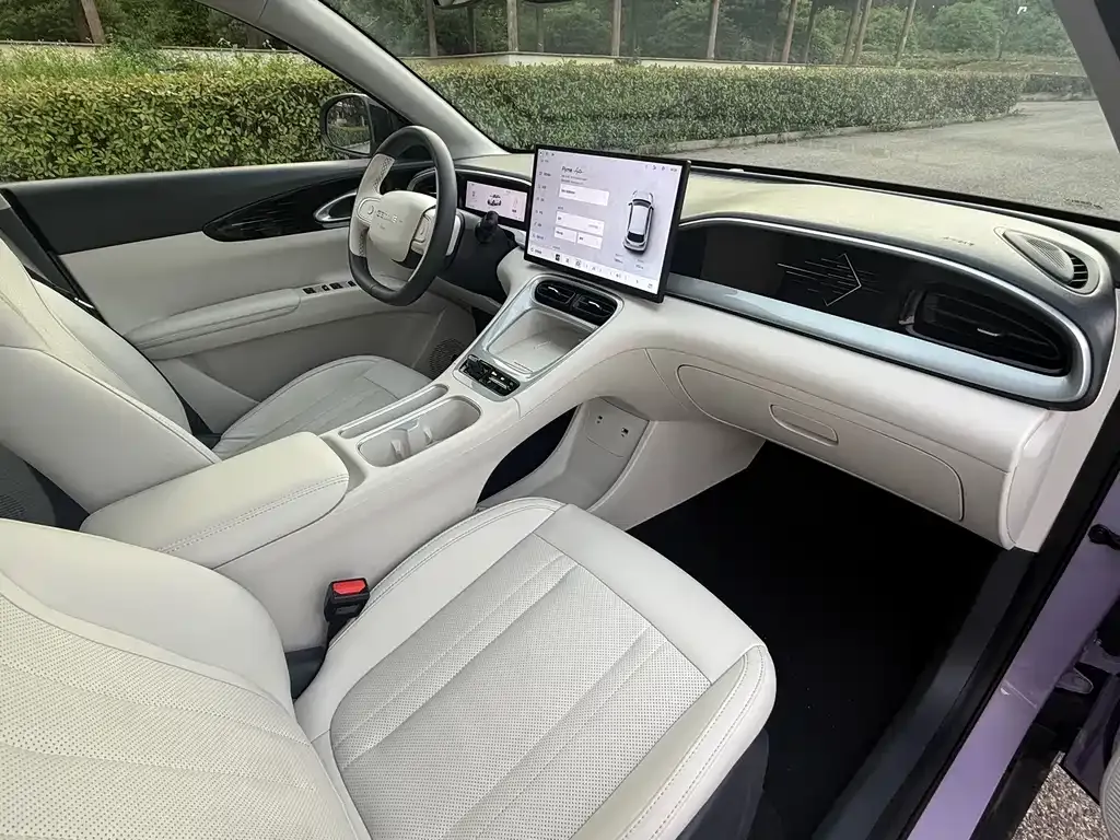 Geely Starburst — фото 4