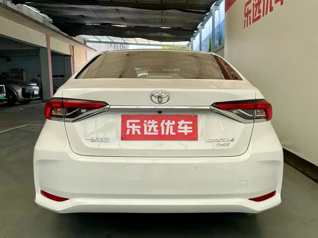 Toyota Corolla — фото 3