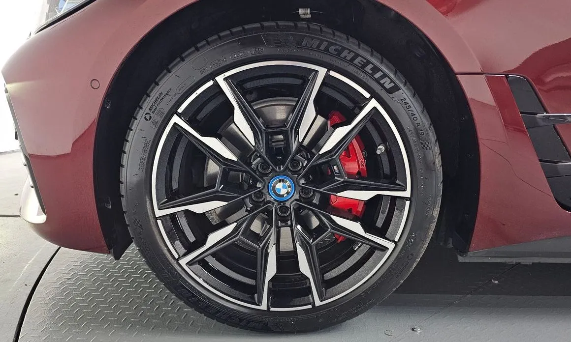 BMW i4 2024 из KR, фото 7