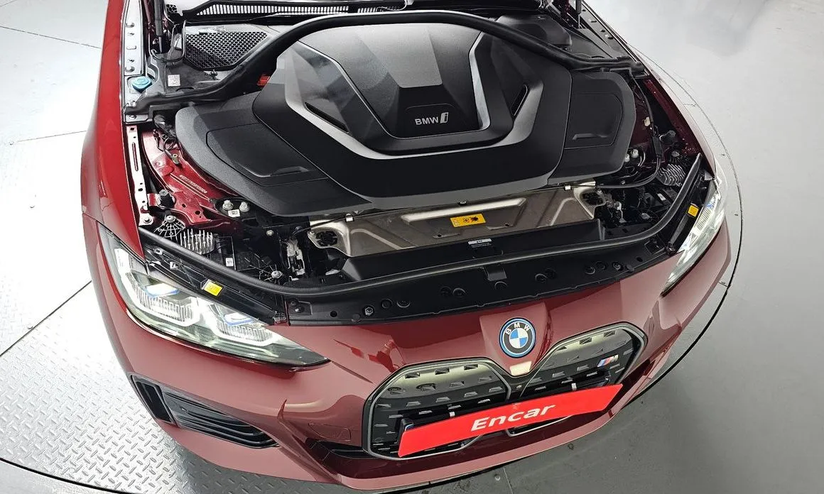 BMW i4 2024 из KR, фото 8