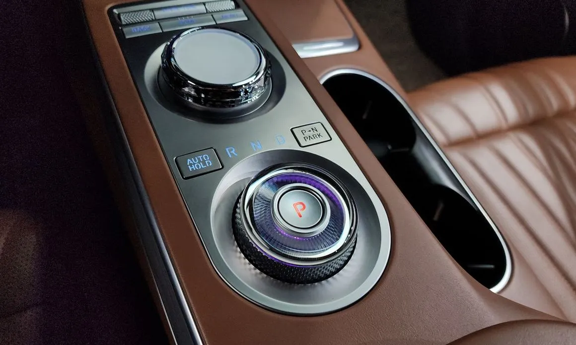 Genesis GV70 — фото 10