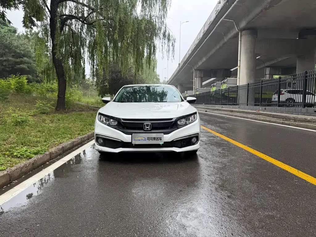 Honda Civic — фото 10