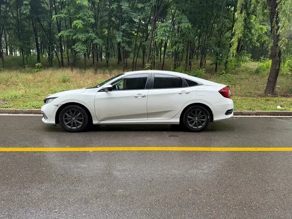 Honda Civic — фото 5