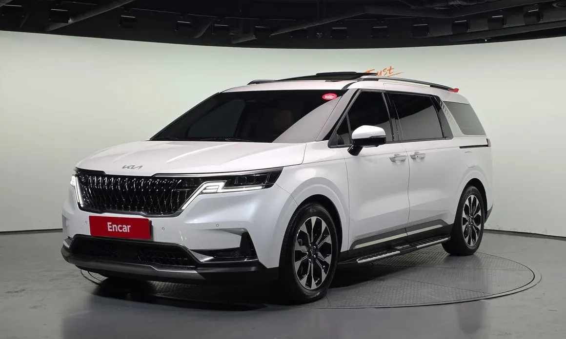 Kia Carnival 2023 из KR, фото 1