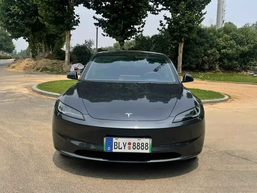 Tesla Model 3 — фото 10