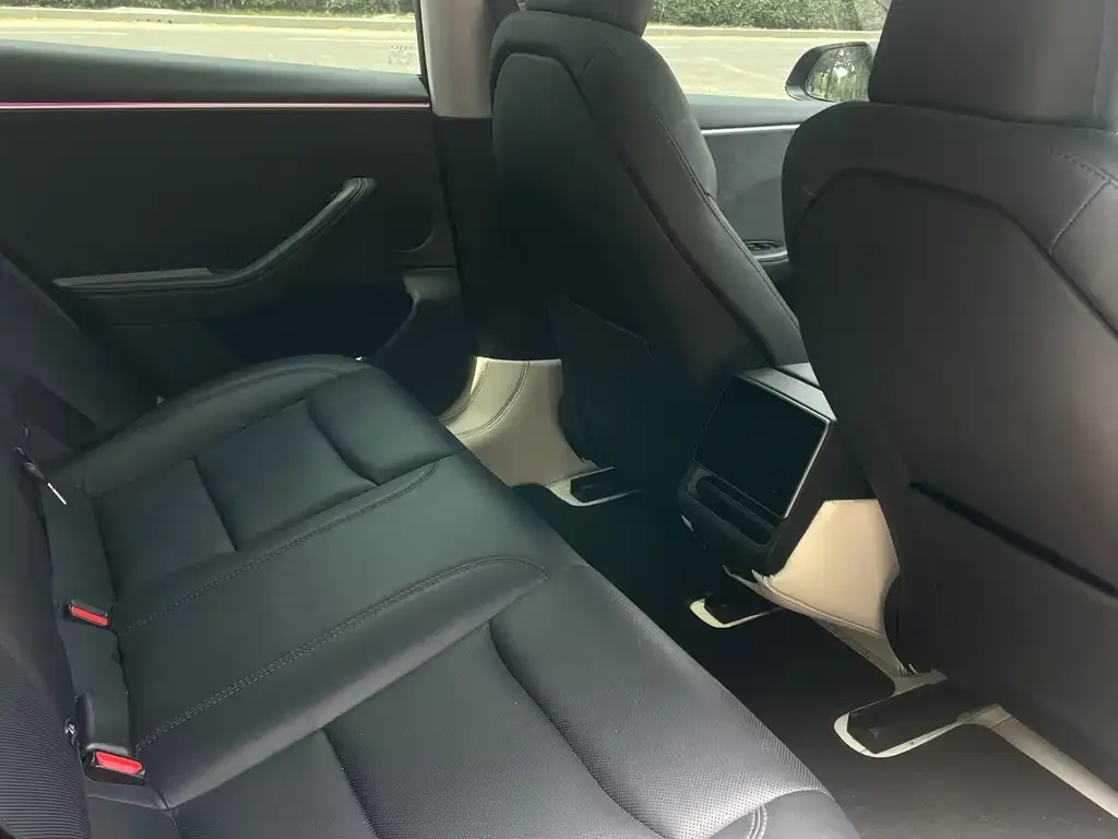Tesla Model 3 — фото 2