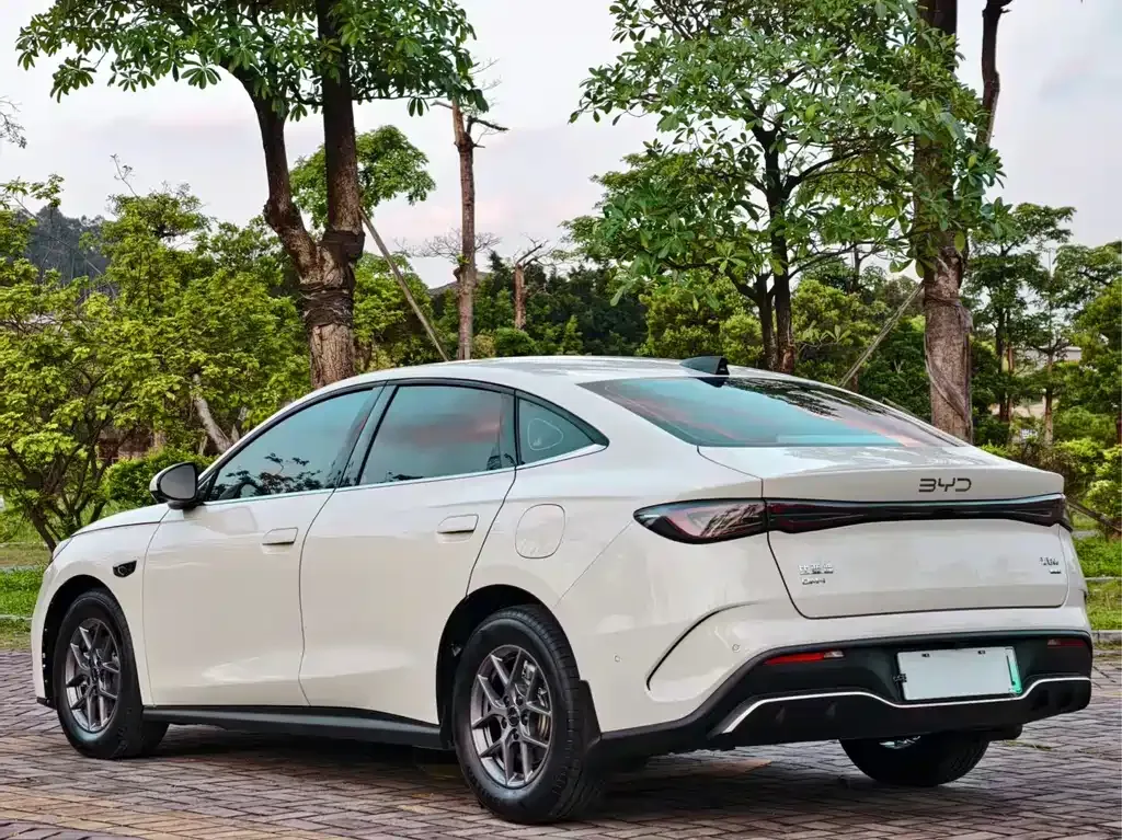 BYD Seal 06 — фото 10