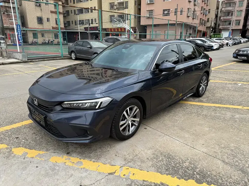 Honda Civic — фото 1