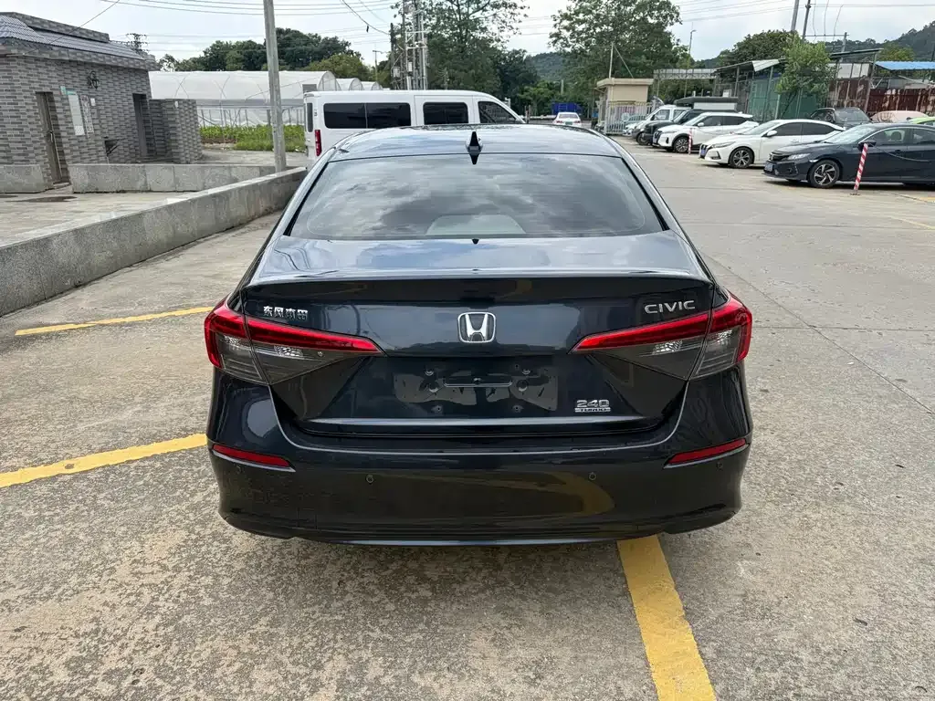 Honda Civic — фото 7