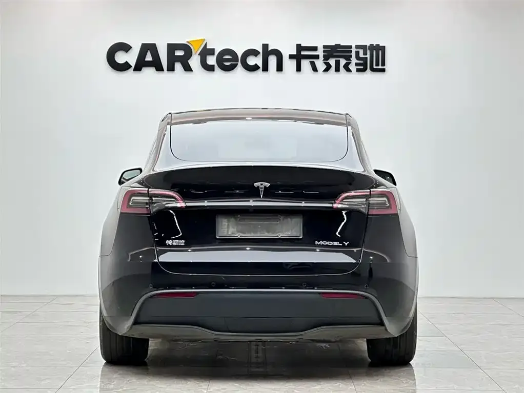 Tesla Model Y — фото 4