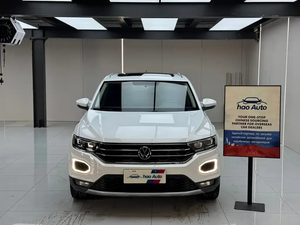 Volkswagen T-Roc — фото 6
