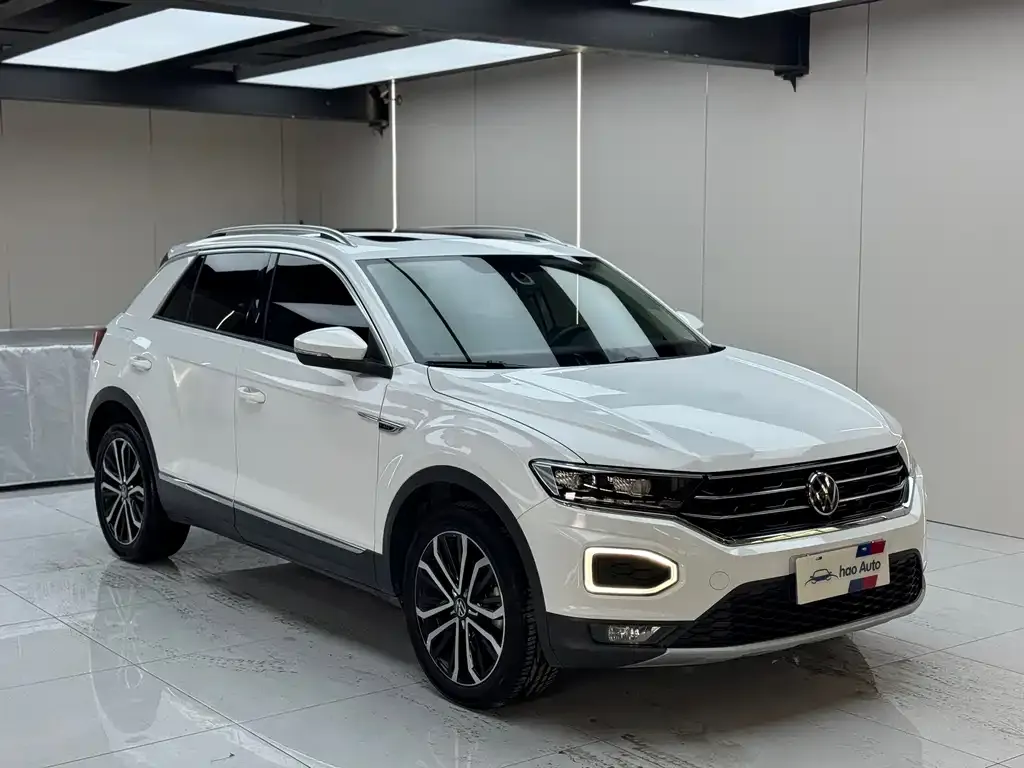 Volkswagen T-Roc — фото 8