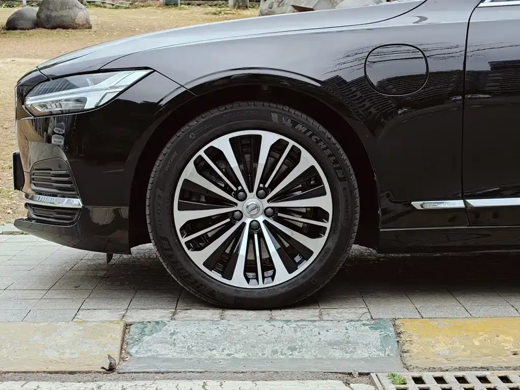 Volvo S90 PHEV 2023 из CN, фото 4