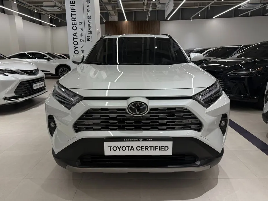 Toyota RAV4 2025 из KR, фото 2