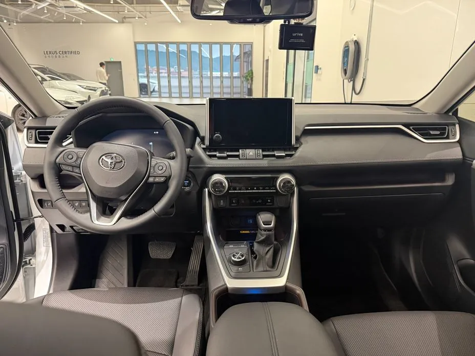 Toyota RAV4 2025 из KR, фото 4