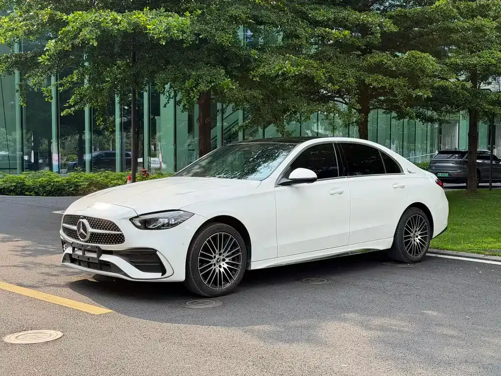 Mercedes-Benz C-Class — фото 1
