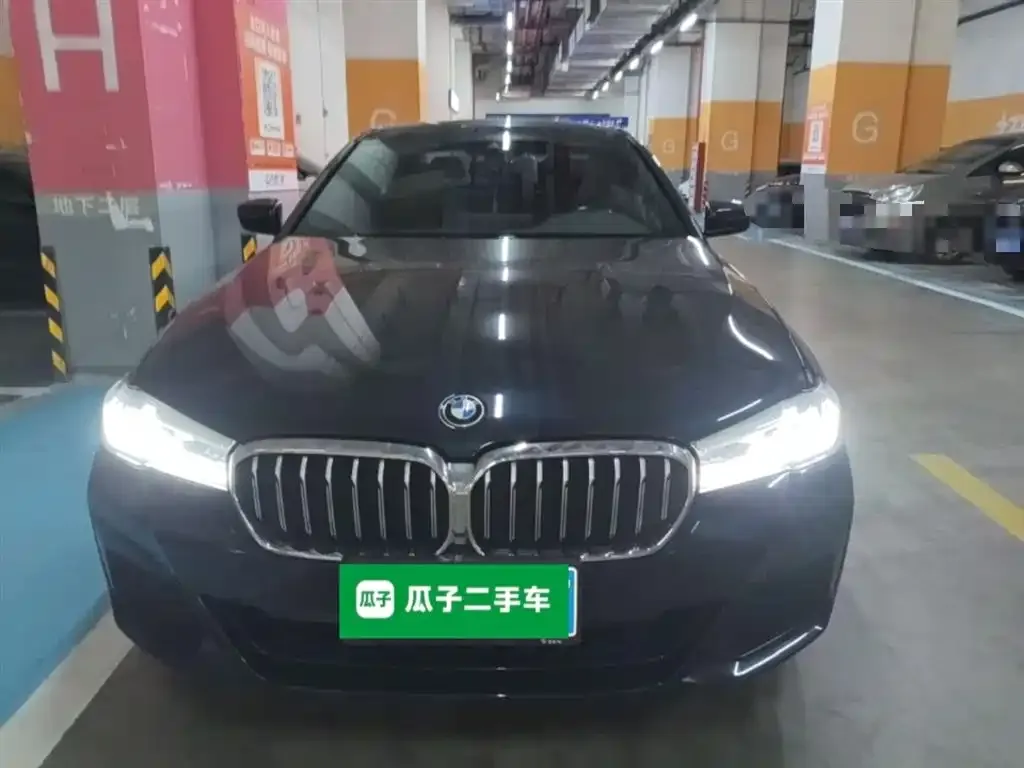 BMW 5 Series — фото 10