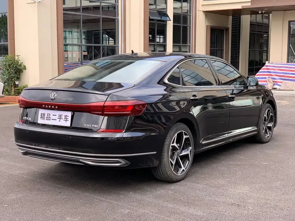 Volkswagen Passat — фото 5