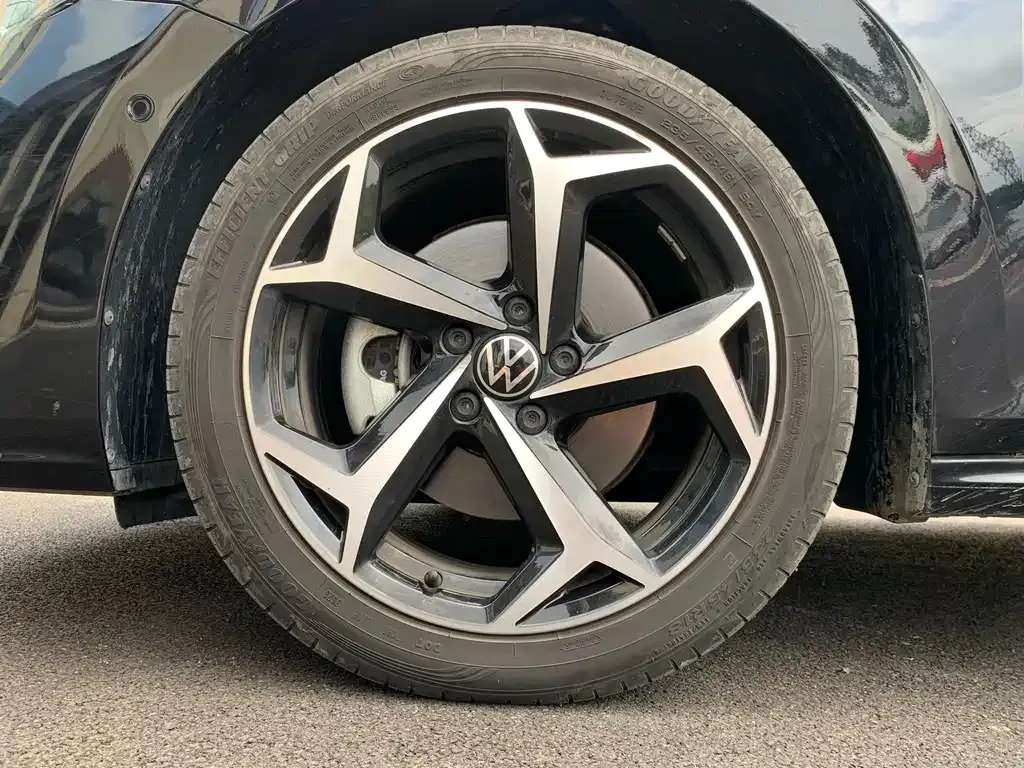 Volkswagen Passat — фото 7