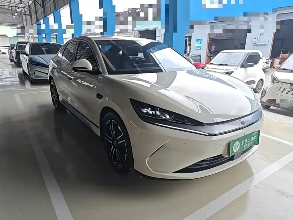 BYD Qin L — фото 10