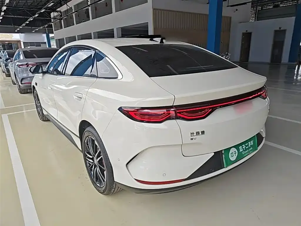 BYD Qin L — фото 7