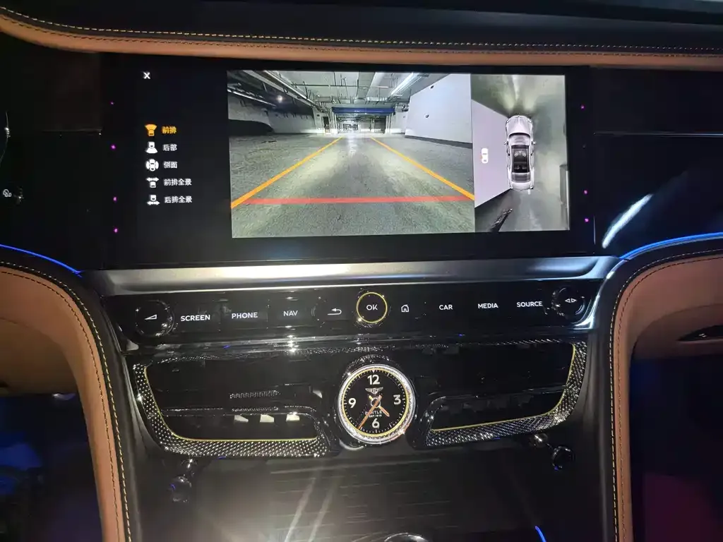 Bentley Flying Spur — фото 9
