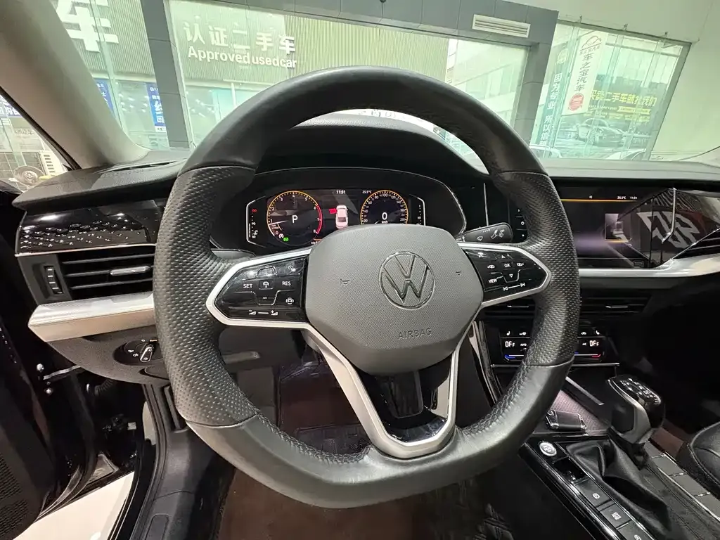 Volkswagen Passat — фото 10